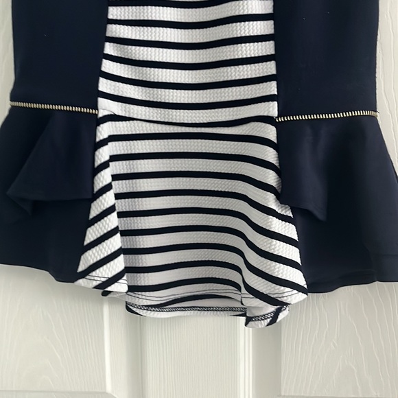 Juniors peplum sleeveless blue and white size M top - Picture 6 of 10